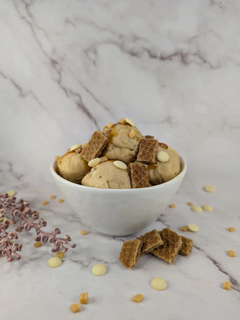 Stroopwafel cookie dough met witte chocolade en karamel